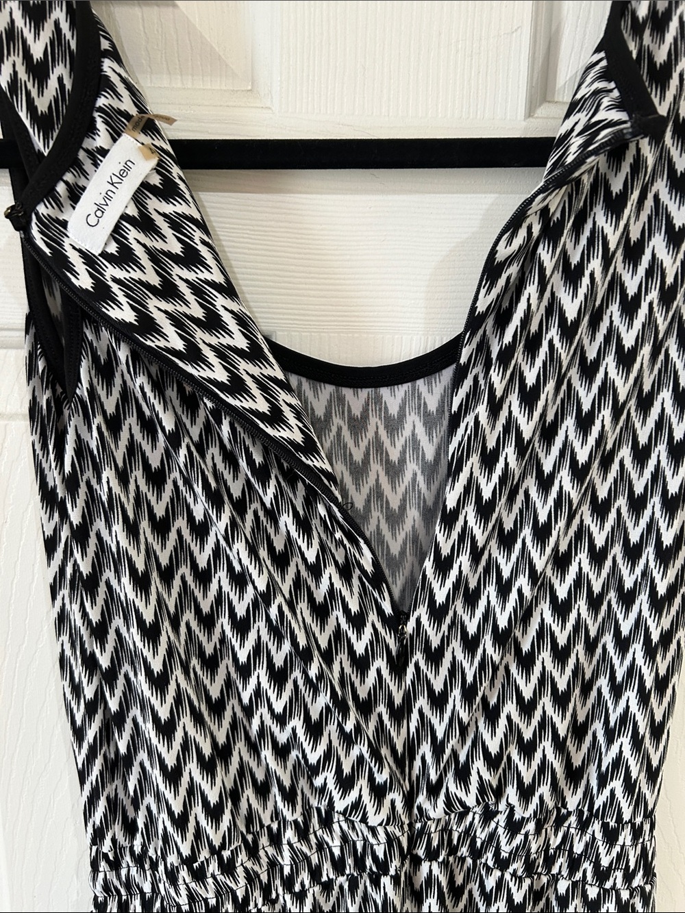 Calvin Klein Black and White Chevron Maxi Jumpsuit Romper Sz 4 - Picture 4 of 10